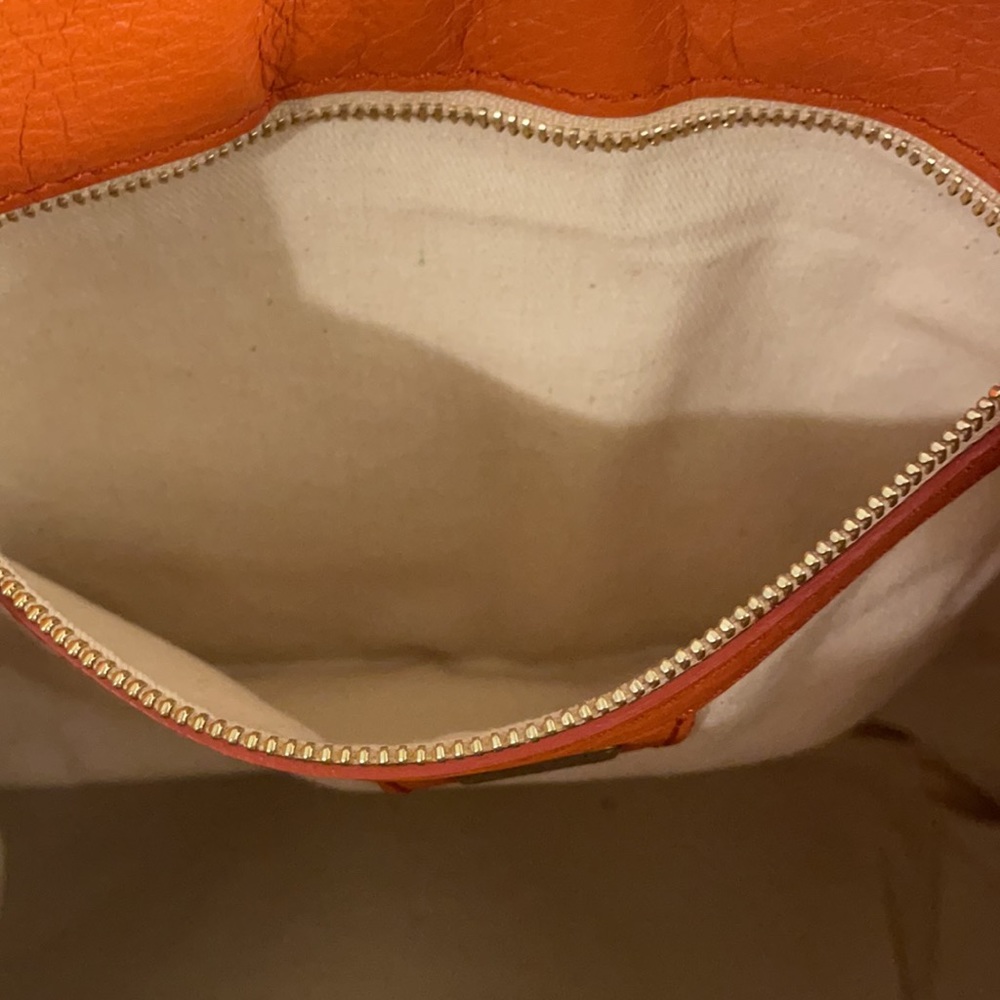 👜AUTHENTIC MCM ORANGE SHOULDER  BAG👜 - Picture 15 of 17